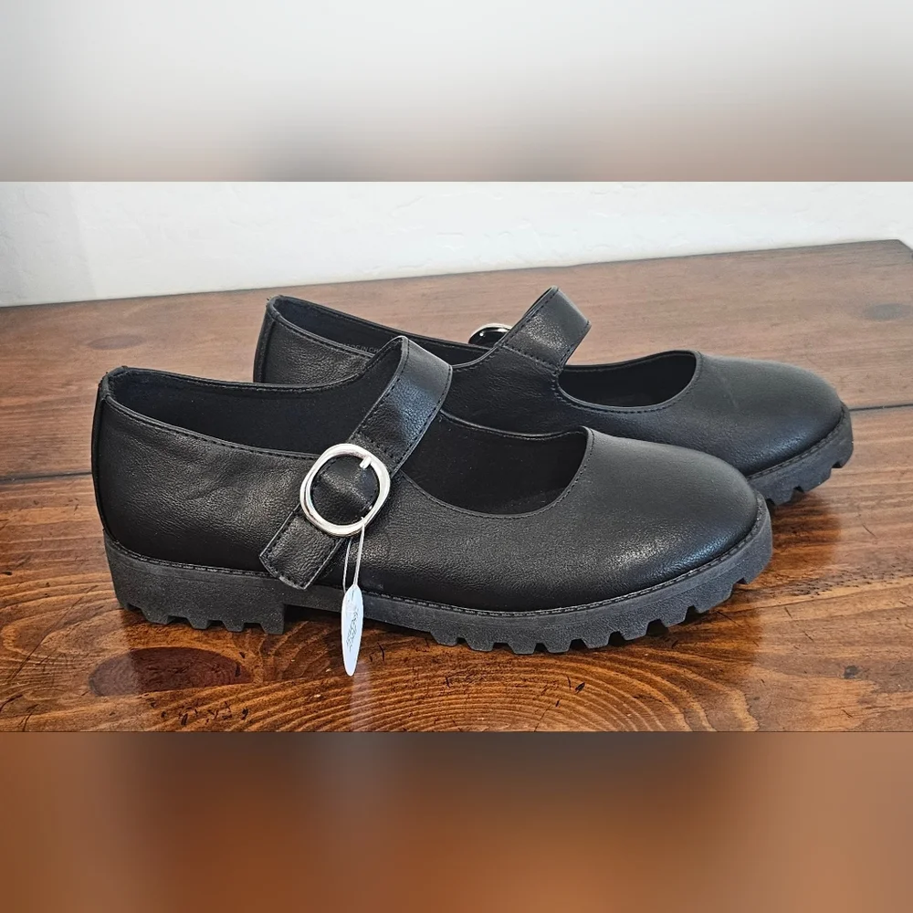 Black Girls Memory Foam Dress Shoes w/Hook & Loop Buckle Size 5 NWOB